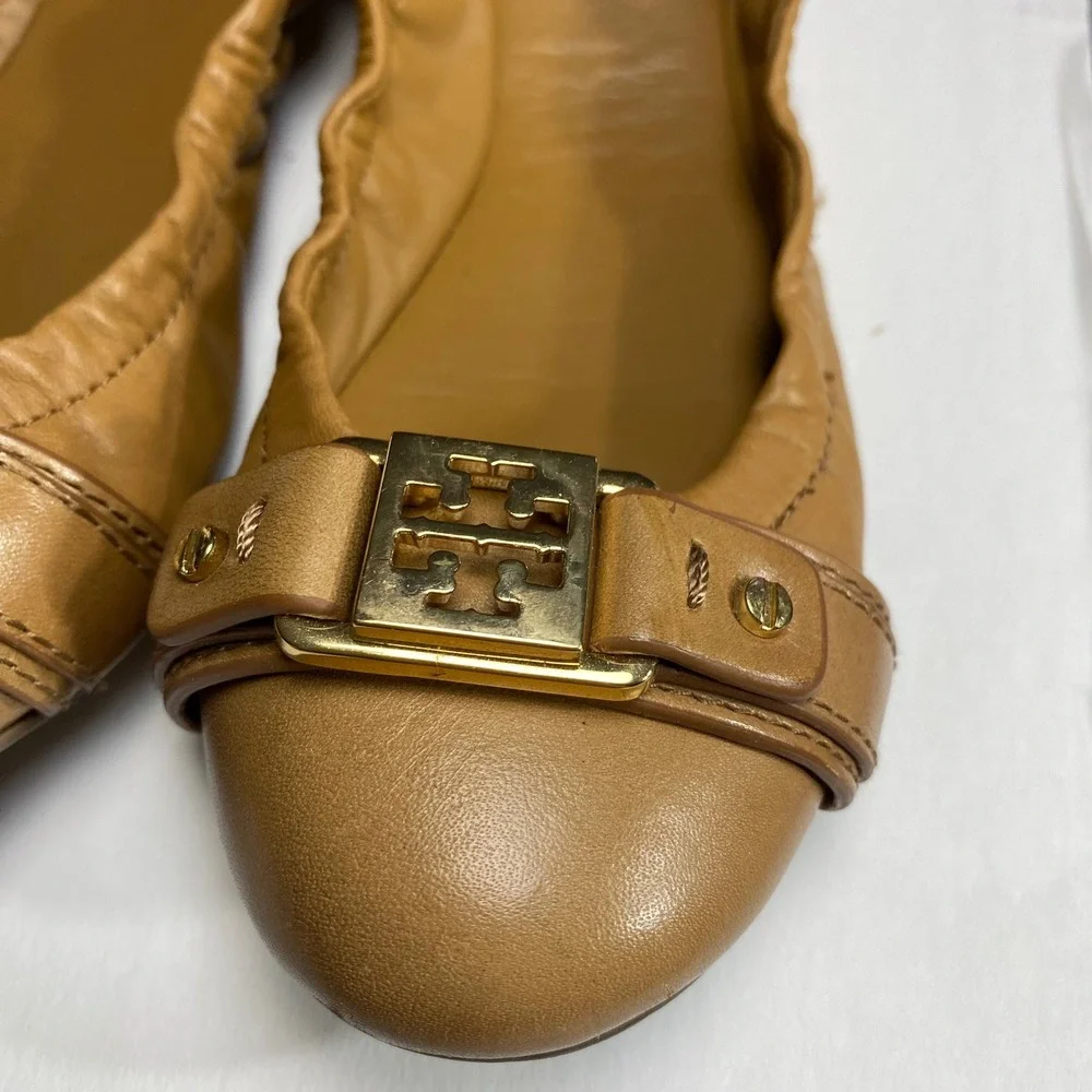 Tory Burch Ambrose Gold Logo Reva Cap Toe Ballet Flats Classic Tan Leather‎ 5.5